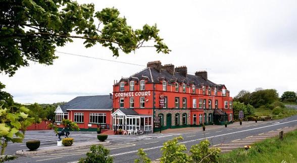 Corbett Court Hotel Фермой Екстериор снимка