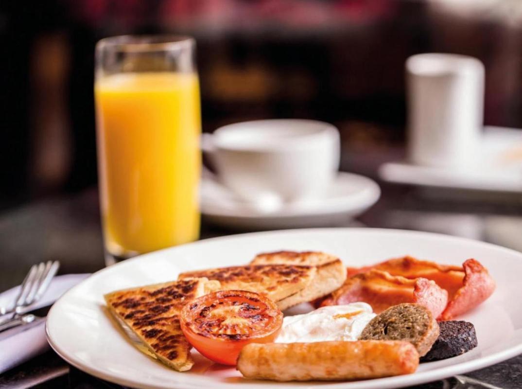 Corbett Court Hotel Фермой Екстериор снимка