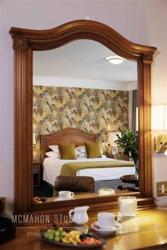 Corbett Court Hotel Фермой Екстериор снимка
